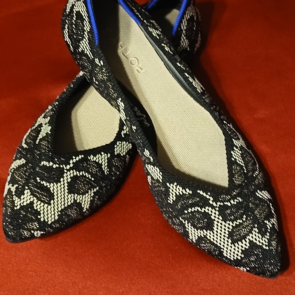 Rothy's The Point II in the Black Chantilly pattern.  Sz.8 1/2
